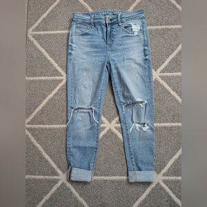 American Eagle Distressed‎ Light Wash Skinny Jeans Size 8 Short